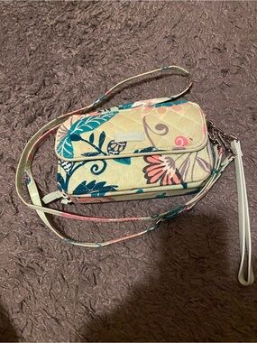Vera Bradley Floral Quilted Crossbody Wristlet - Mint Multi
